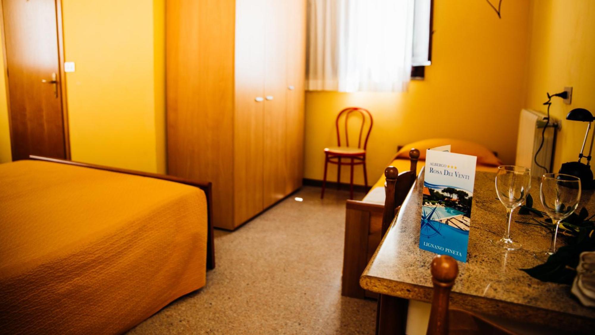 Hotel Rosa Dei Venti Lignano Sabbiadoro Cameră foto